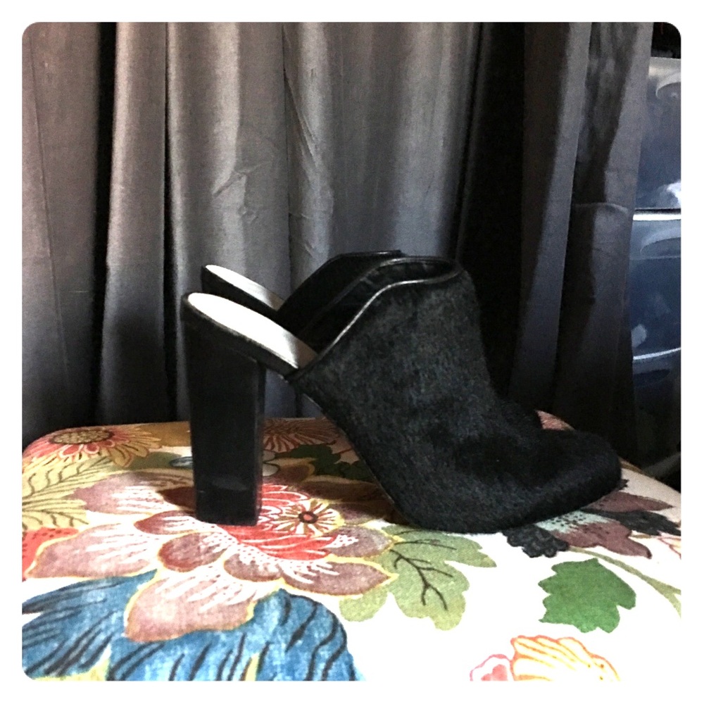Pour la Victoire Calf Hair Mule Slide